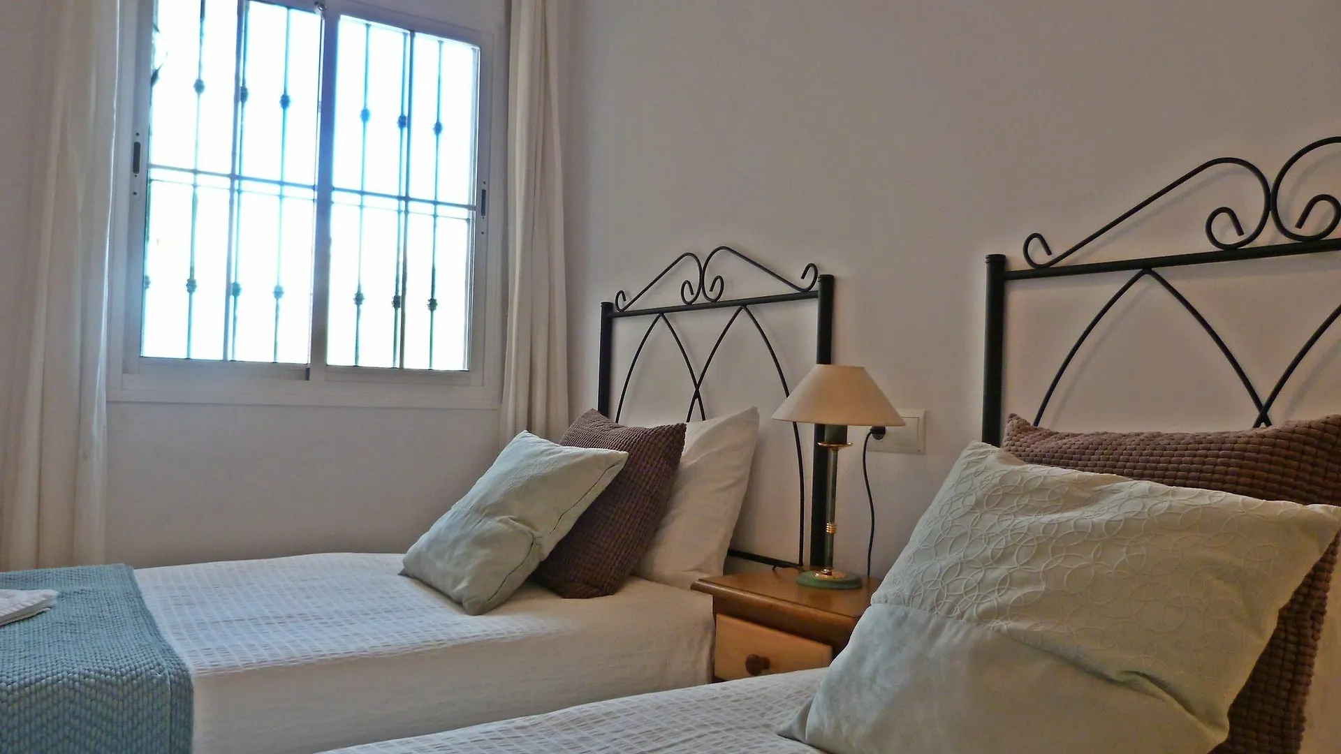 Rubarsal, Nerja Bluewater Villas